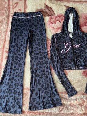 SHEIN Black and Gray Leopard Print Zip Hoodie with Pink Script